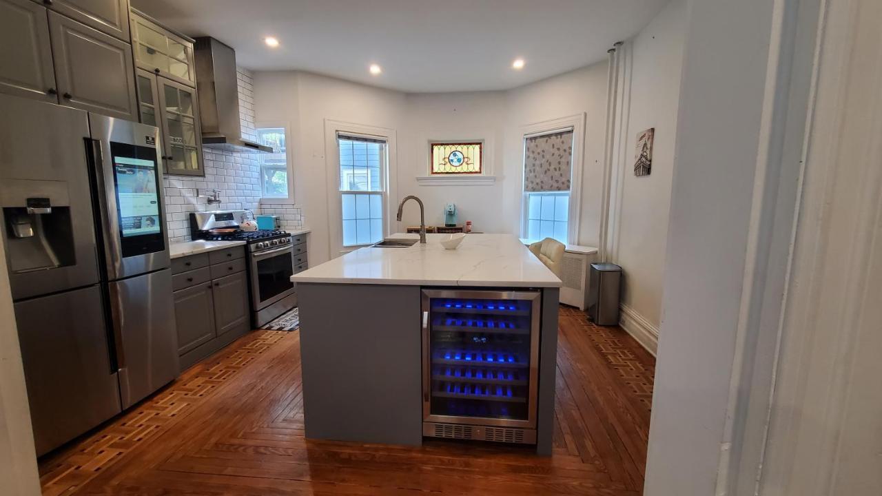 Gorgeous Victorian House!! Entire Suite In Sam'S Home New York Esterno foto