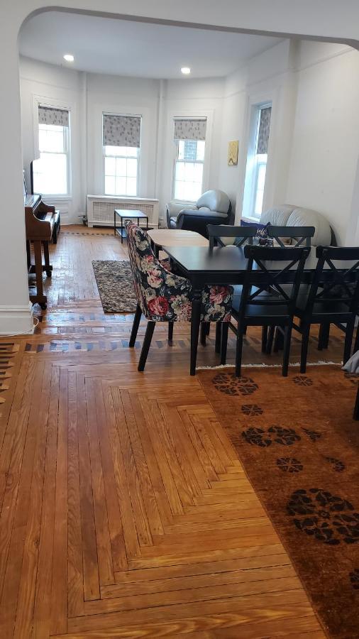 Gorgeous Victorian House!! Entire Suite In Sam'S Home New York Esterno foto