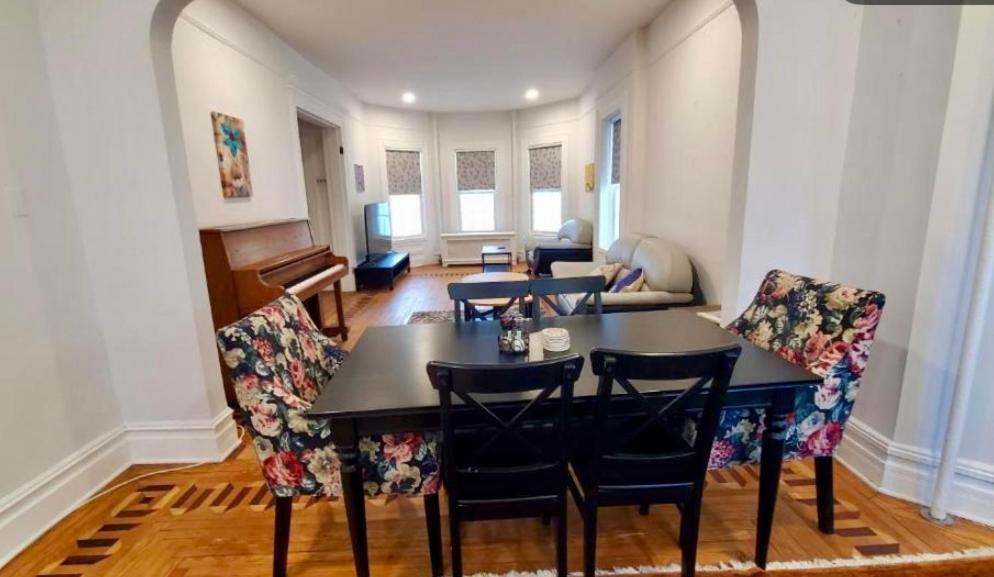Gorgeous Victorian House!! Entire Suite In Sam'S Home New York Esterno foto