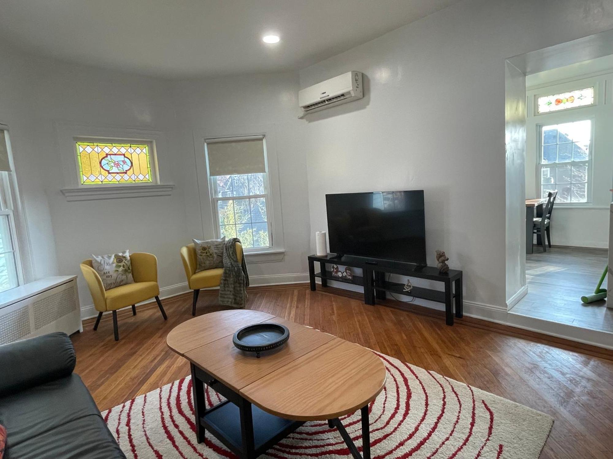 Gorgeous Victorian House!! Entire Suite In Sam'S Home New York Esterno foto